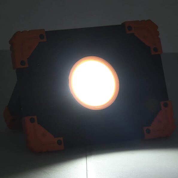 vidaXL Prenosné LED bodové svetlo ABS 10 W studené biele – Obrázok 2