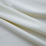 vidaXL Zatemňovací záves s kovovými očkami, zamat, krémový 290x245 cm – Obrázok 3