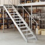 vidaXL Mriežkový schodík 70x24x7 cm pozinkovaná oceľ – Obrázok 3