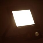 vidaXL LED reflektor so senzorom 50 W teplé biele svetlo – Obrázok 2