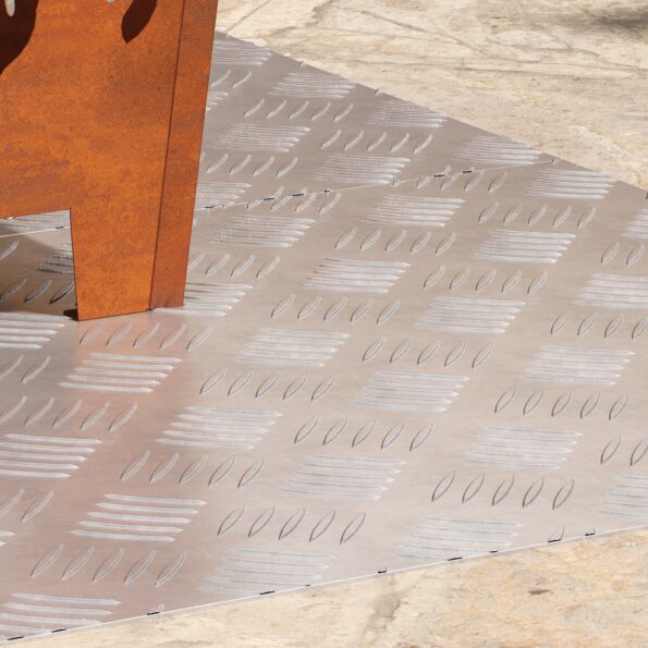 vidaXL Hliníkové protišmykové dosky 2 ks 90x50 cm – Obrázok 3