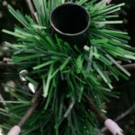 vidaXL Umelý Sklápací Vianočný Stromček Zelená 150 cm PVC a kov – Obrázok 12