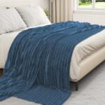 vidaXL Deka Námornícka modrá 240 x 220 cm Flís – Obrázok 3