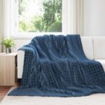 vidaXL Deka Námornícka modrá 240 x 220 cm Flís