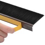 vidaXL Samolepiace tesnenia dverí s kefou 2 pcs Hnedá 100 cm – Obrázok 8