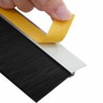 vidaXL Samolepiace tesnenia dverí s kefou 2 pcs Strieborná 100 cm – Obrázok 7