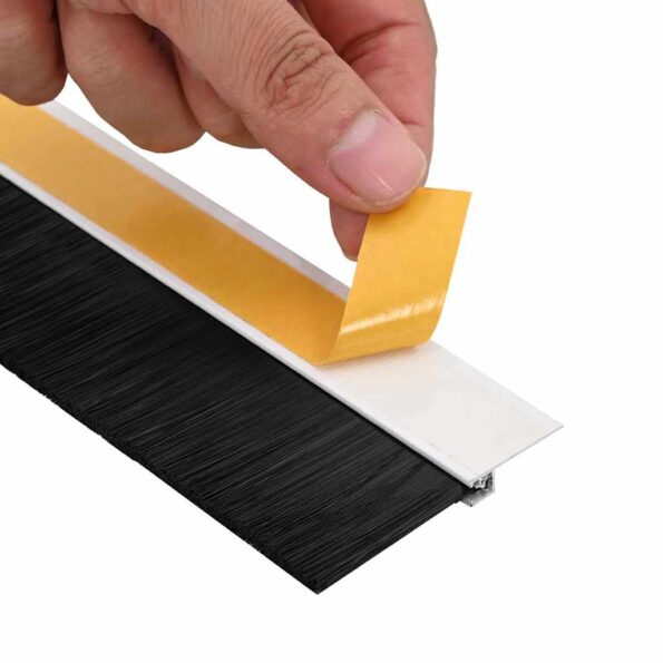 vidaXL Samolepiace tesnenia dverí s kefou 12 pcs Biela 100 cm – Obrázok 7