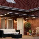 vidaXL Ručná vysúvacia markíza s LED Hnedá a biela 5 x 3 m – Obrázok 3