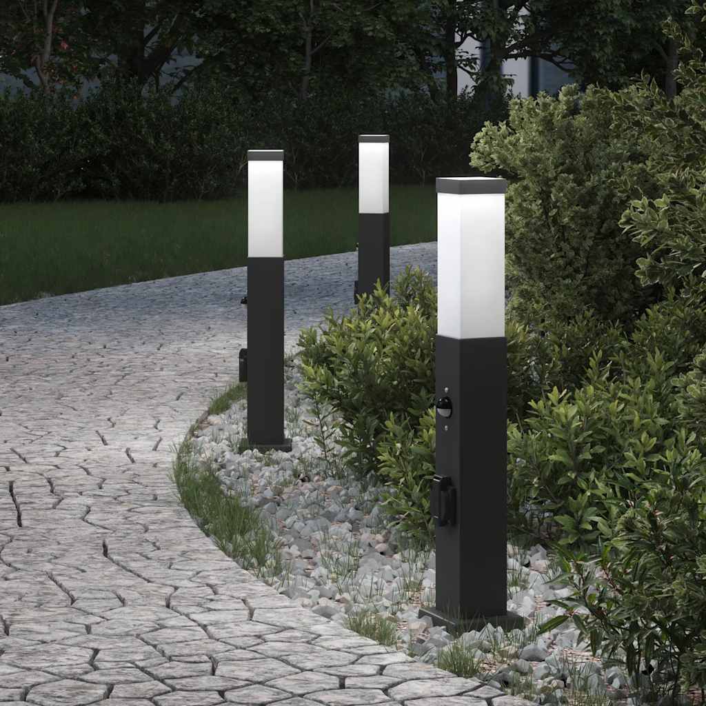 4006090_1.jpg vidaXL Stĺpikové svetlá so senzorom a zásuvkou 3 ks 50 cm čierne IP44 – Obrázok 1