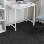 vidaXL Kobercová dlaždica Prúžkovaná čierna 50 x 50 cm 4 pcs – Obrázok 4