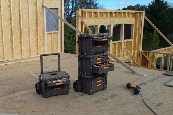 Box Keter ROC Pro Gear 2.0 s tromi zásuvkami – Obrázok 2
