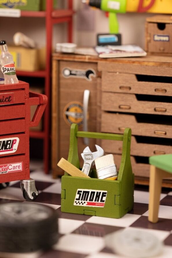 Hračka Robotime miniatúra domčeka Garáž – Obrázok 17