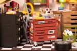 Hračka Robotime miniatúra domčeka Garáž – Obrázok 3
