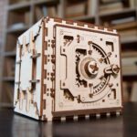 Hračka Ugears 3D drevené mechanické puzzle Trezor – Obrázok 2