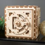 Hračka Ugears 3D drevené mechanické puzzle Trezor – Obrázok 5