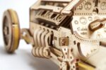 Hračka Ugears 3D drevené mechanické puzzle U9 Auto (Grand Prix) – Obrázok 4