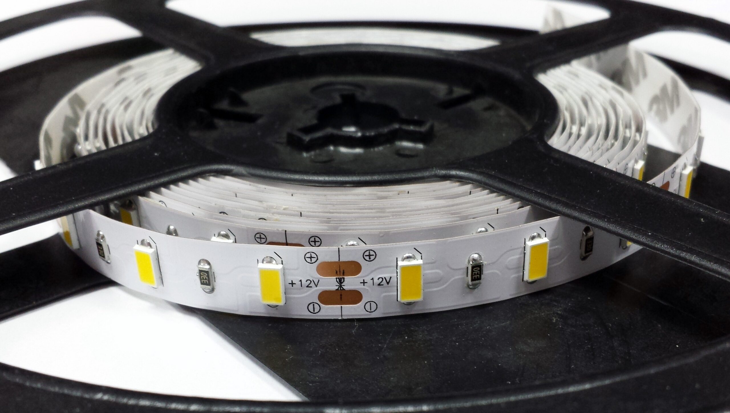 METADATA-START LED pásik ARC SMD 5730 60LED/m, 5m, teplá bílá, IP20,12V, 1500lm/1m – Obrázok 1