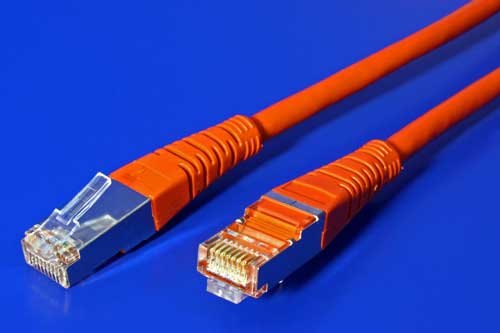 Patch-kabel-FTP-cat-5e-2m-cerveny Patch kábel FTP cat 5e, 2m - červený – Obrázok 1