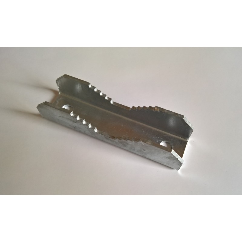Strmen-protikus-3mm-roztec-100mm Strmeň protikus 3mm, rozteč 100mm – Obrázok 1