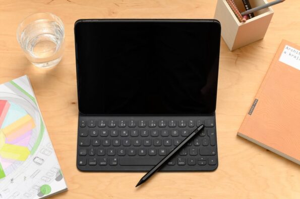 Stylus FIXED Graphite dotykové pero pre iPady s chytrým hrotom a magnetmi, čierny – Obrázok 6