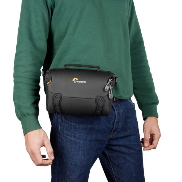 Taška Lowepro Adventura SH 140 III Black – Obrázok 2