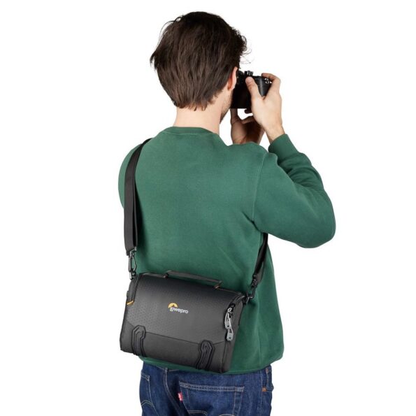 Taška Lowepro Adventura SH 140 III Black – Obrázok 9