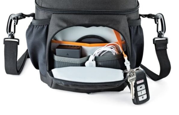 Taška Lowepro Nova 140 AW II black – Obrázok 2
