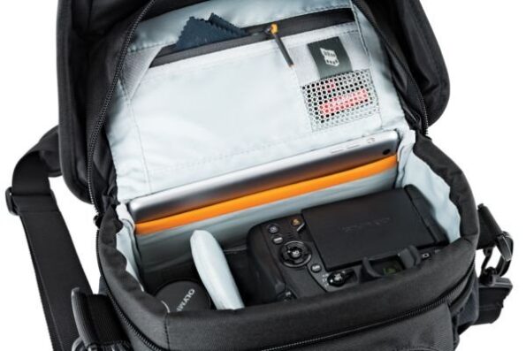 Taška Lowepro Nova 160 AW II black – Obrázok 9