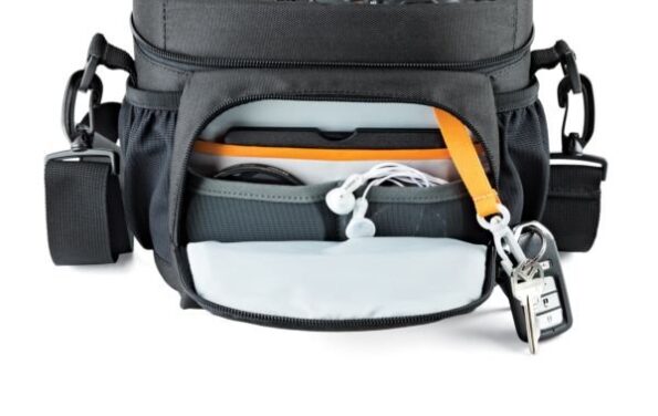 Taška Lowepro Nova 160 AW II black – Obrázok 10