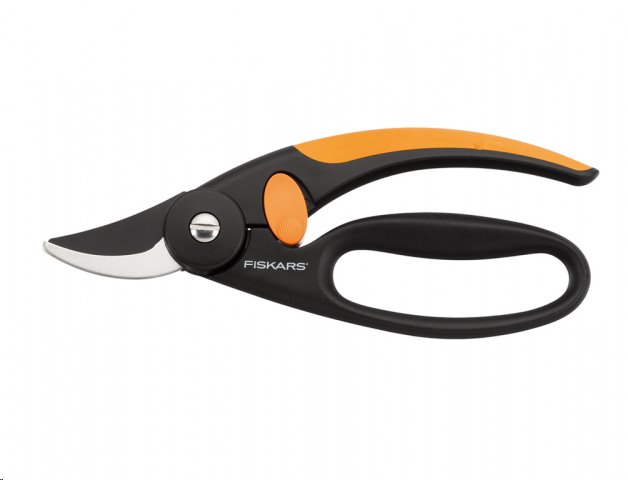 Zahradne-noznice-Fiskars-FingerLoop-P44-dvoucepelove Záhradné nožnice Fiskars FingerLoop P44 dvoučepelové – Obrázok 1