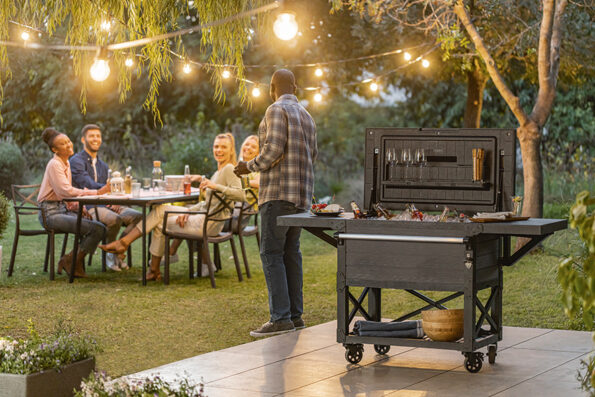 Záhradný stôl Keter Patio Cooler sivý – Obrázok 3