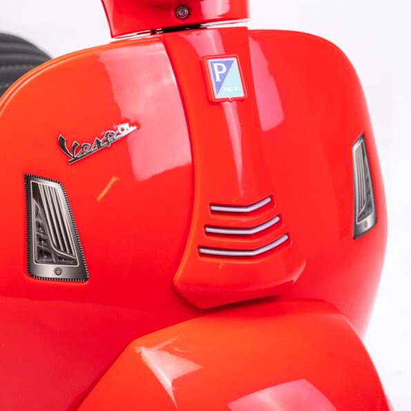 Detská elektrická motorka Baby Mix Vespa červená – Obrázok 7