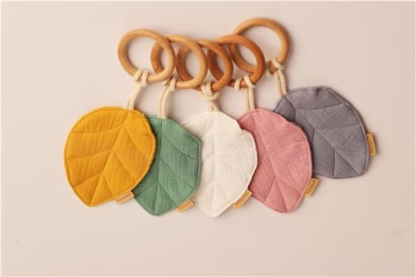 Detské hryzátko New Baby Leaf grey – Obrázok 2