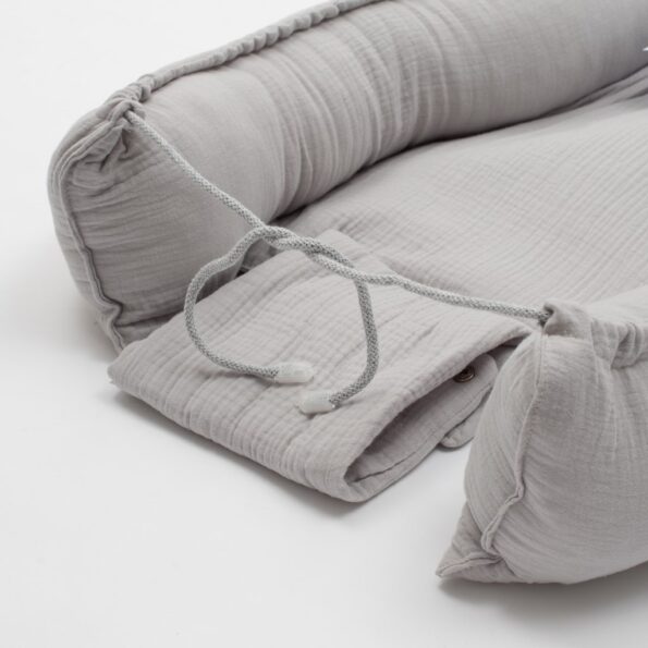 Mušelínové hniezdočko pre bábätko New Baby light grey – Obrázok 4