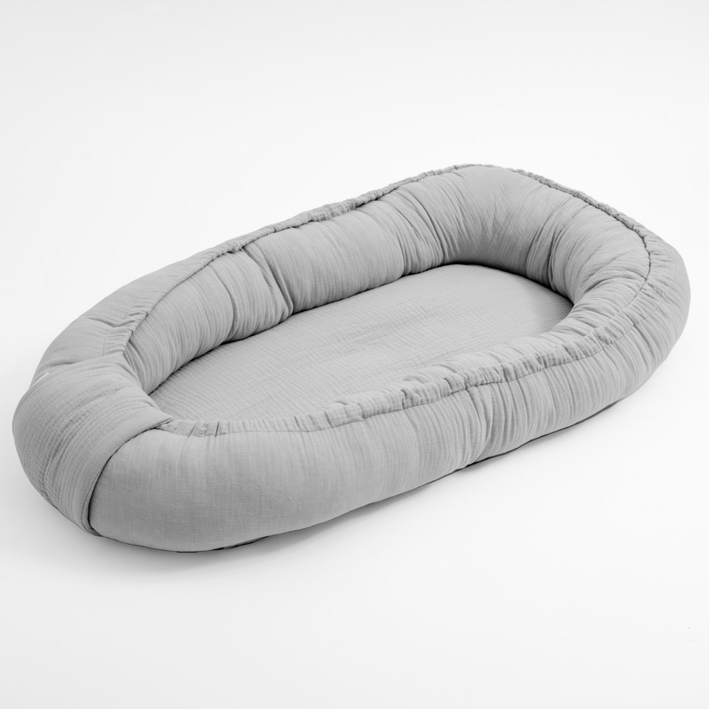 Muselinove-hniezdocko-pre-babatko-New-Baby-light-grey Mušelínové hniezdočko pre bábätko New Baby light grey – Obrázok 1
